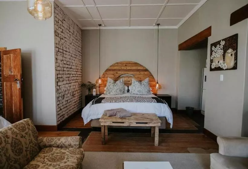 Majatalo Three Birds Country House