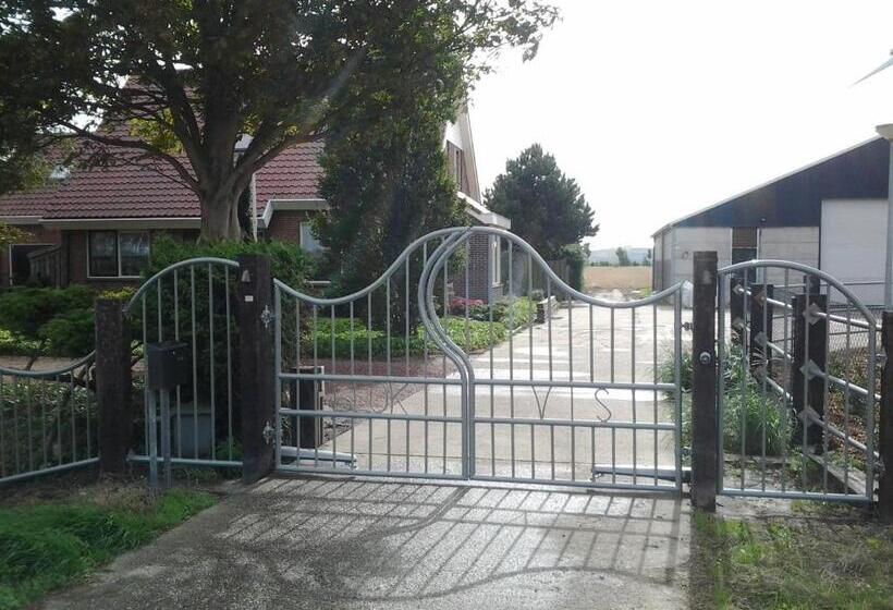 B&b “te Warskip Bij Blokvis”