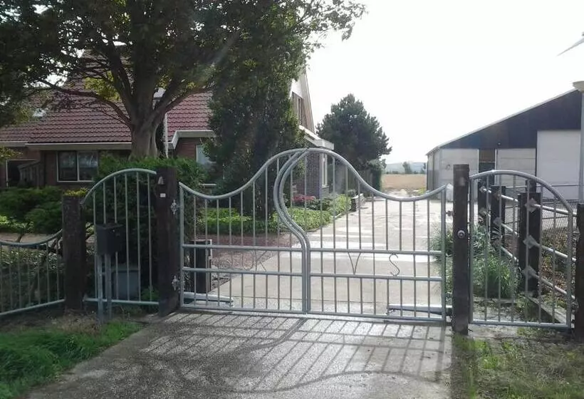 B&b “te Warskip Bij Blokvis”