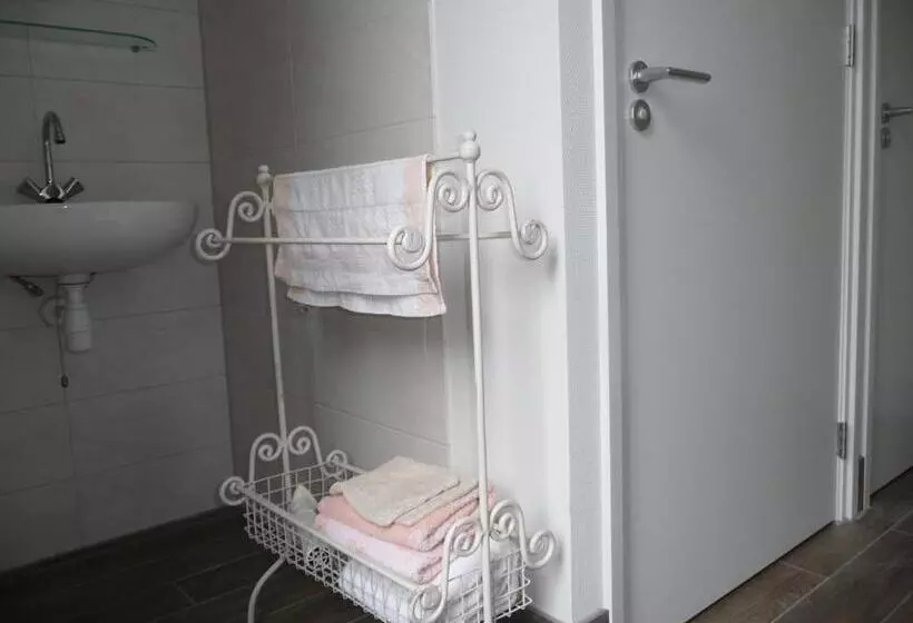 B&b “te Warskip Bij Blokvis”