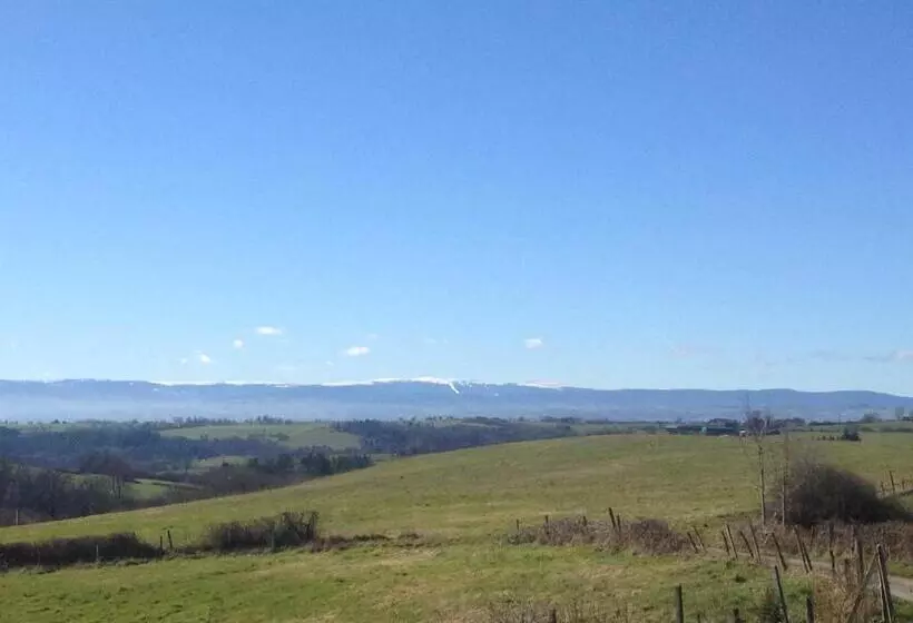 Aamiaismajoitus (B&B) La Ferme Du Bouton D Or