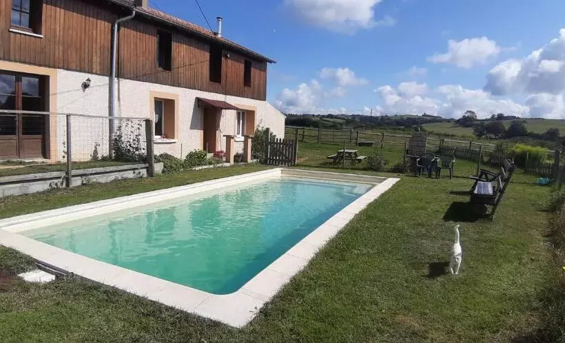 Aamiaismajoitus (B&B) La Ferme Du Bouton D Or