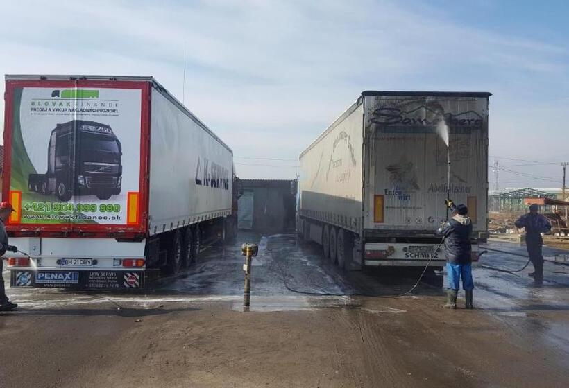 ベッドアンドブレックファースト Royal 60