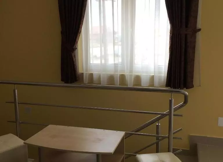 ベッドアンドブレックファースト Royal 60