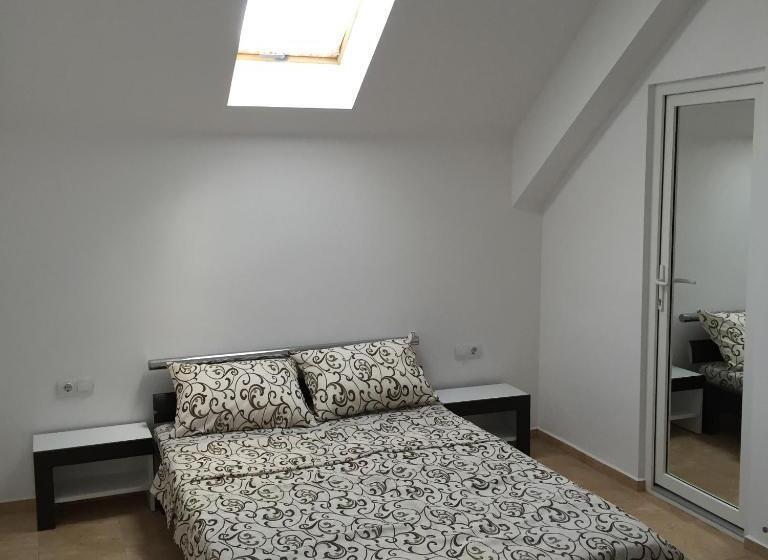 ベッドアンドブレックファースト Royal 60