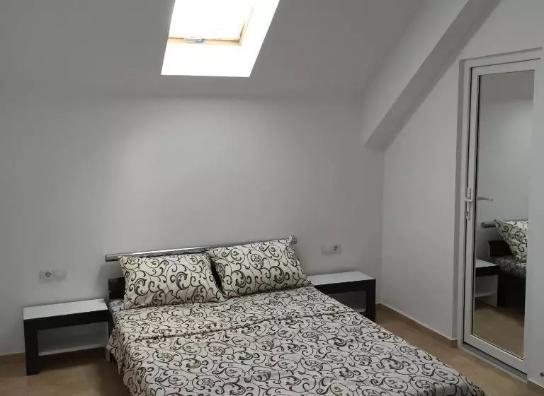 ベッドアンドブレックファースト Royal 60