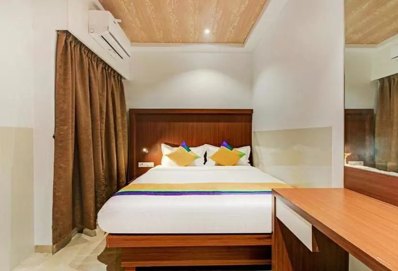 ホテル Aarush Inn