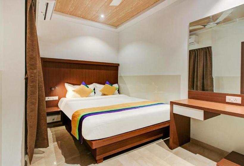 ホテル Aarush Inn