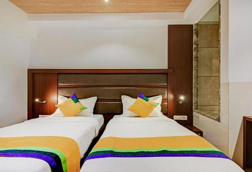 ホテル Aarush Inn