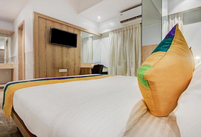 ホテル Aarush Inn