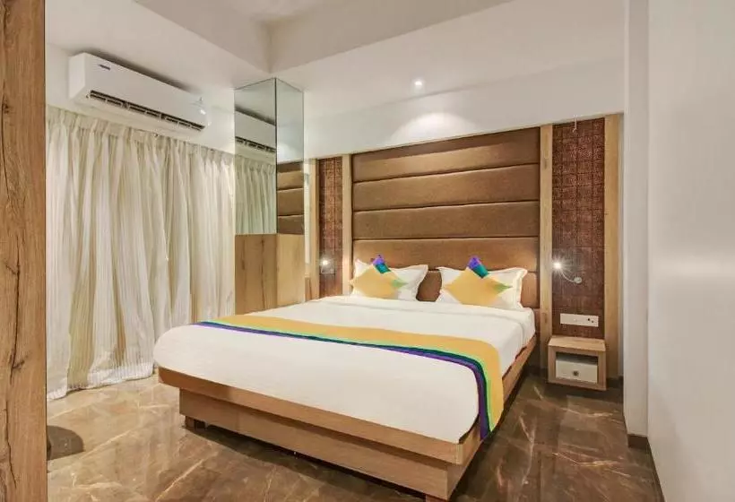 ホテル Aarush Inn
