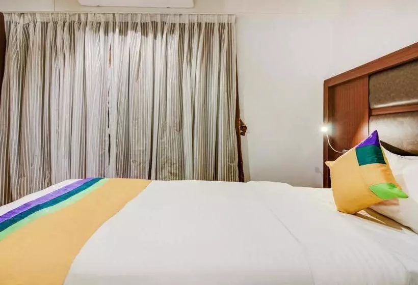 ホテル Aarush Inn