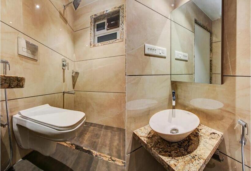 ホテル Aarush Inn