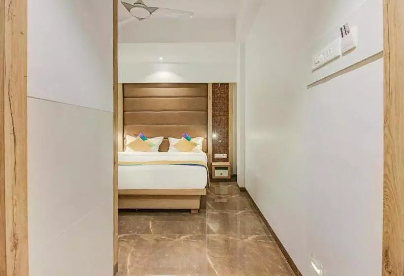ホテル Aarush Inn
