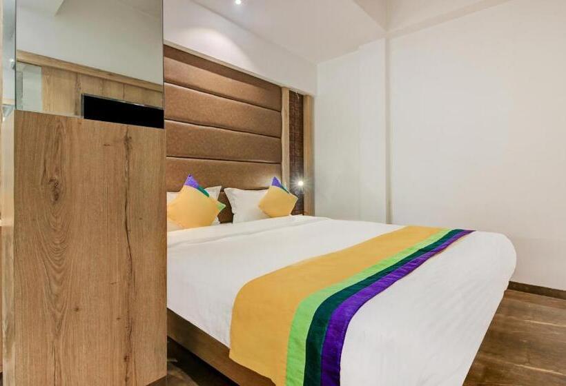 ホテル Aarush Inn