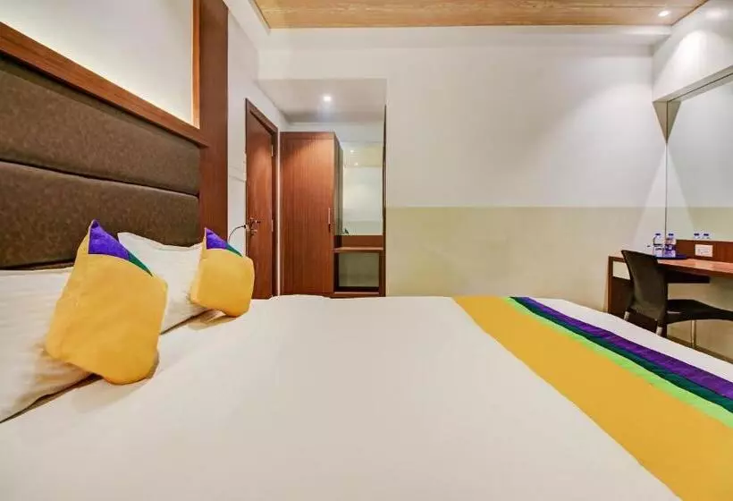 ホテル Aarush Inn