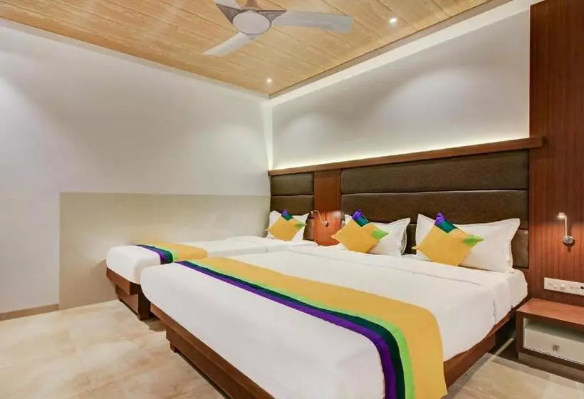 ホテル Aarush Inn
