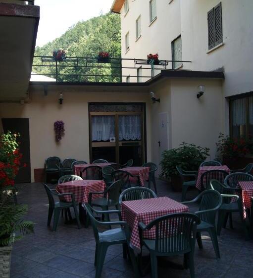 בית מלון כפרי Albergo Ristorante Pace