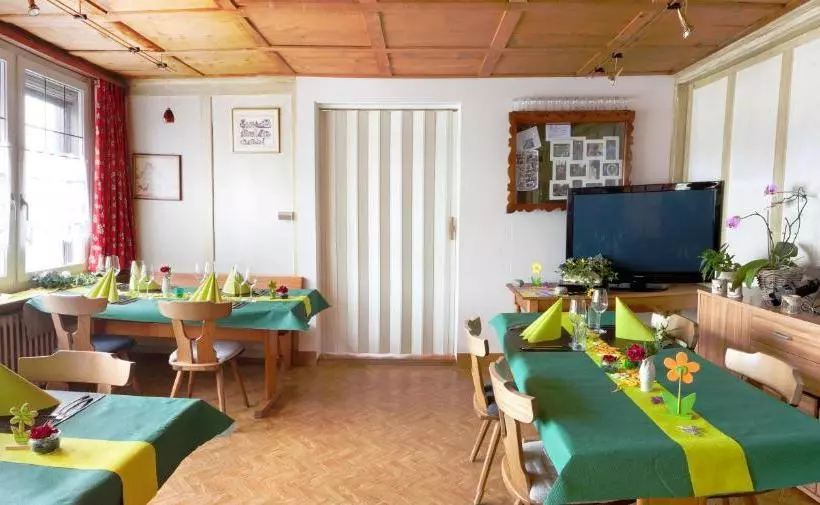 ホテル Gasthaus Rossli