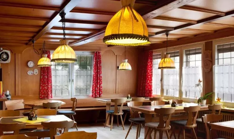 ホテル Gasthaus Rossli