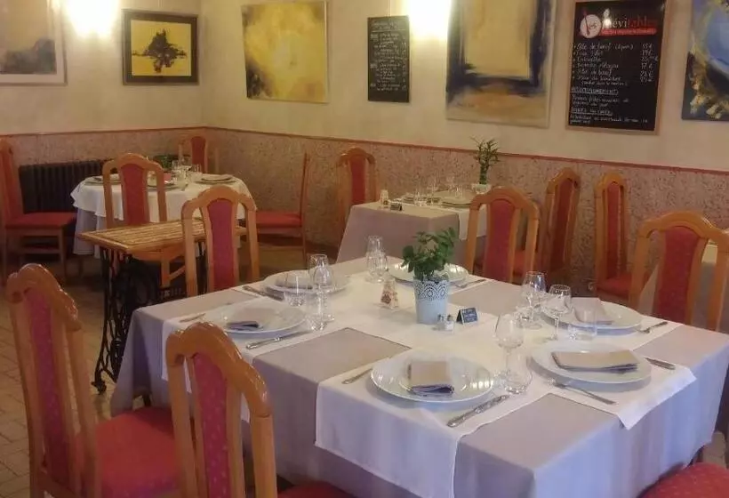 Hotelli Hôtel   Restaurant Des Voyageurs