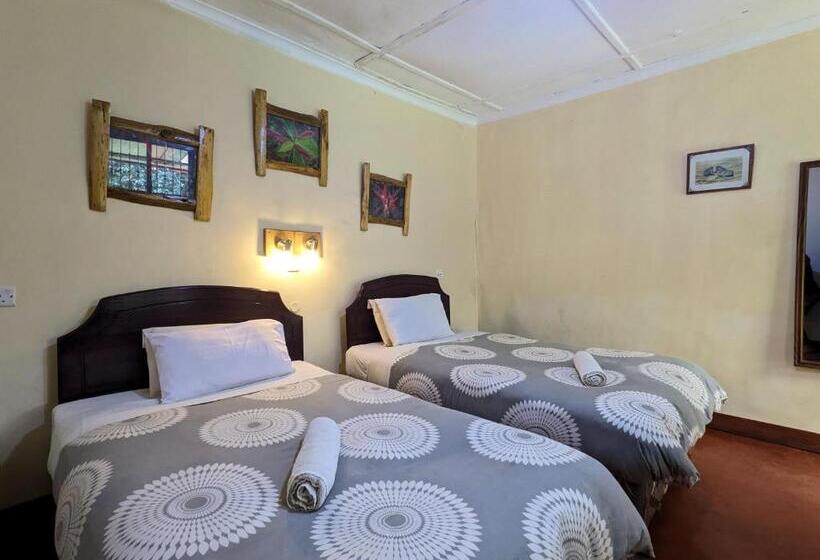 בית מלון כפרי Lawns