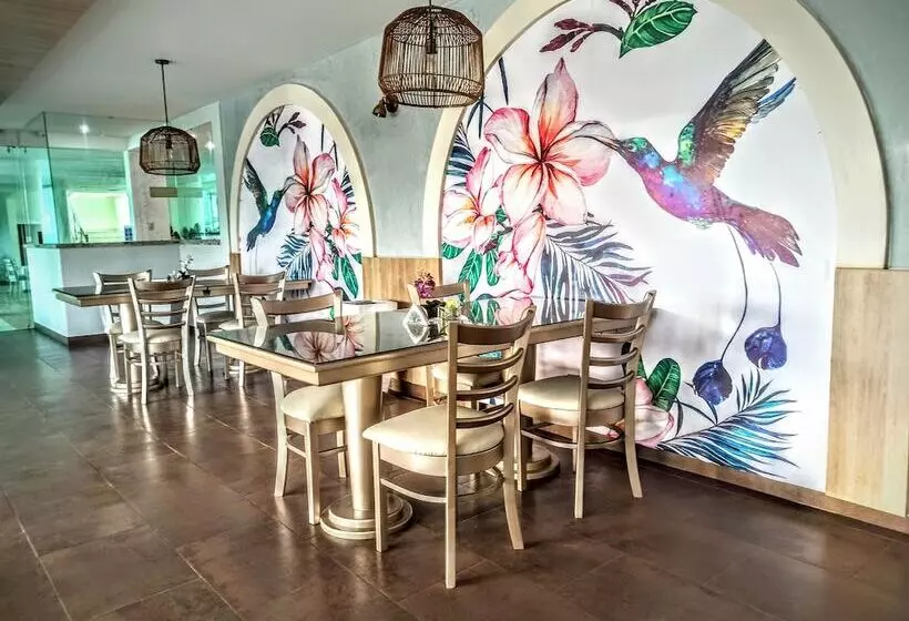 Hotelli Palmar Del Sol