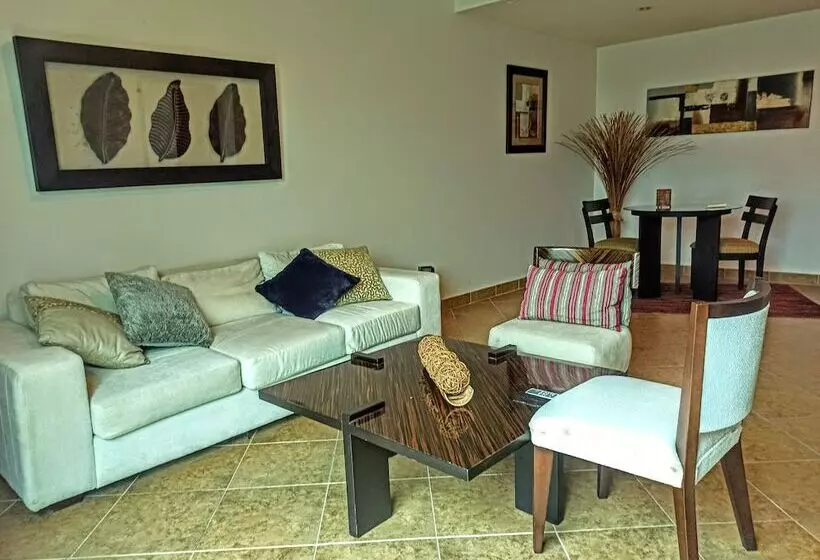 Hotelli Palmar Del Sol