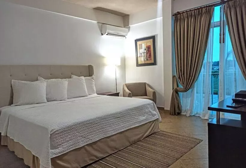 Hotelli Palmar Del Sol