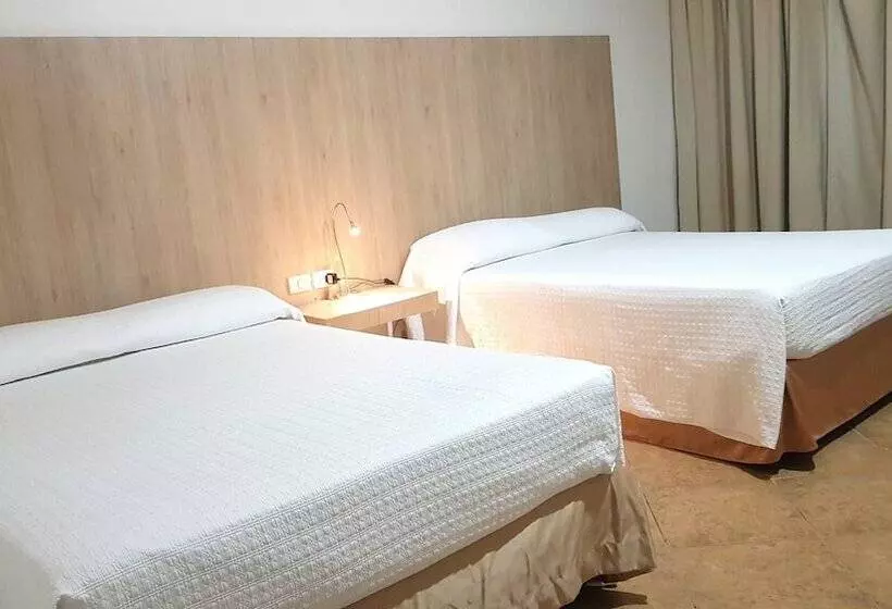 Hotelli Palmar Del Sol