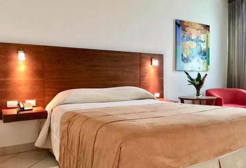 Hotelli Palmar Del Sol