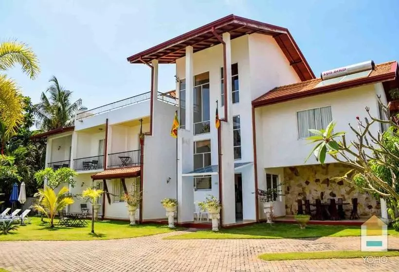 هتل Rainbow Lagoon Villa