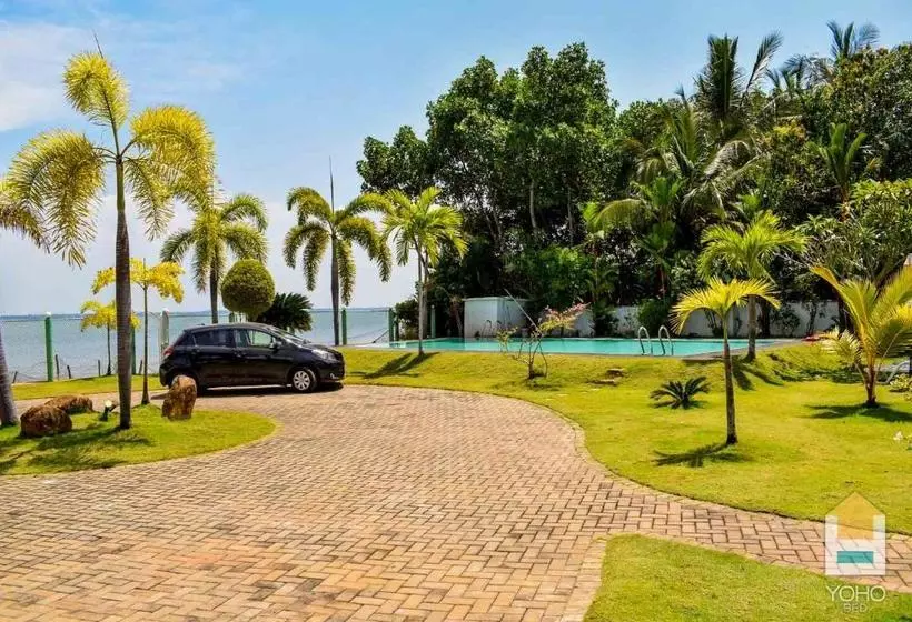 هتل Rainbow Lagoon Villa