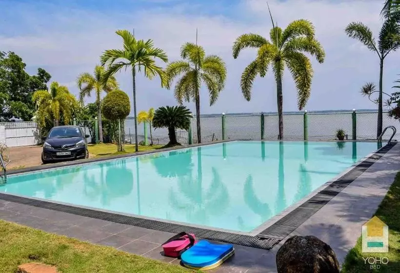 هتل Rainbow Lagoon Villa