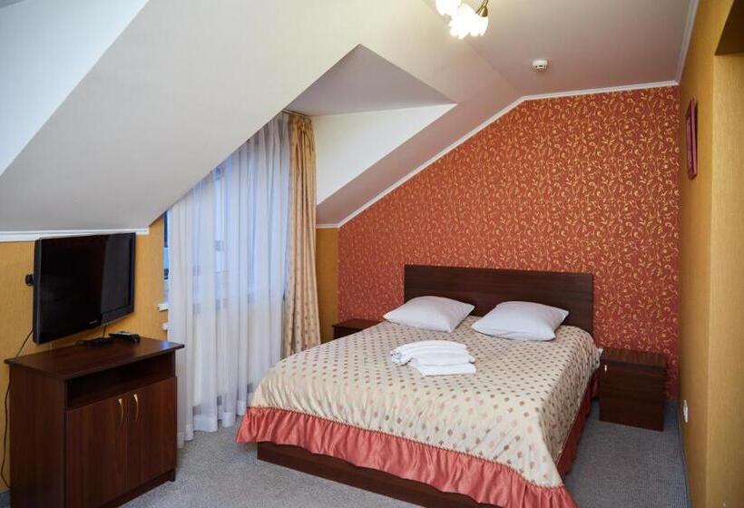 فندق على الطريق Korona