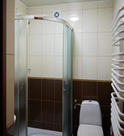 فندق على الطريق Korona