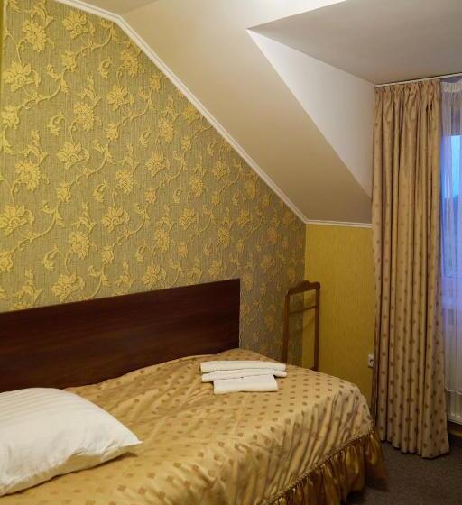 فندق على الطريق Korona