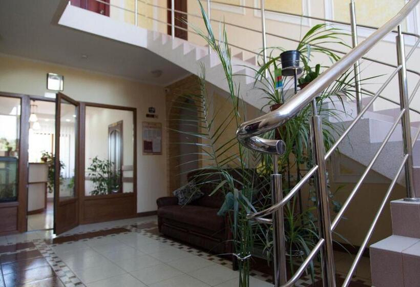 بنسيون Alekselena