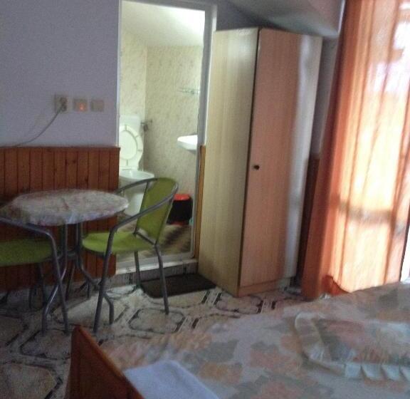 پانسیون Central Guesthouse