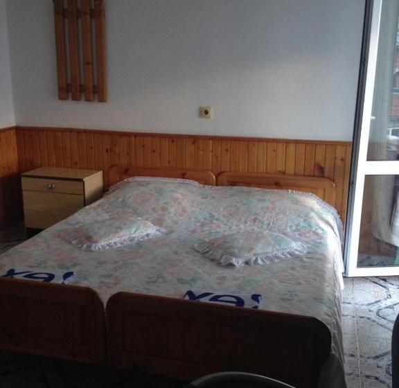 پانسیون Central Guesthouse