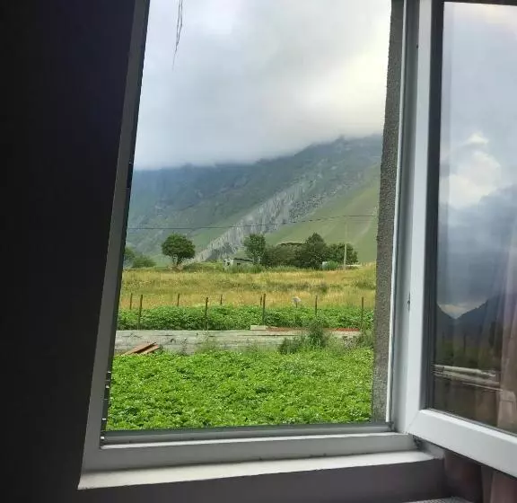 پانسیون Riverside Kazbegi