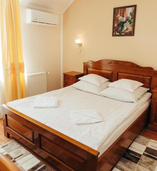 بنسيون Vila Carmen Camere De închiriat 3 Stele