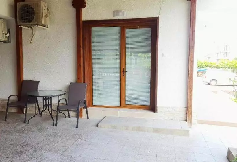 پانسیون Villa Rusto