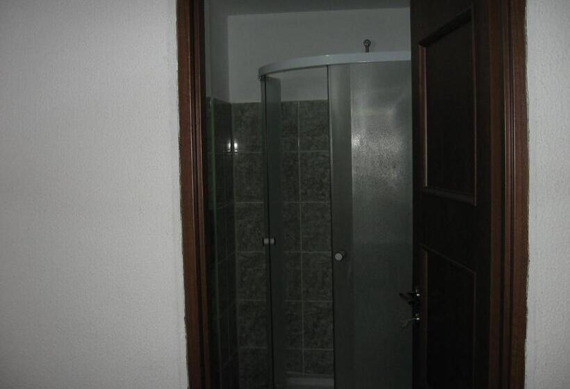 Pensiunea Pomi  Oesti