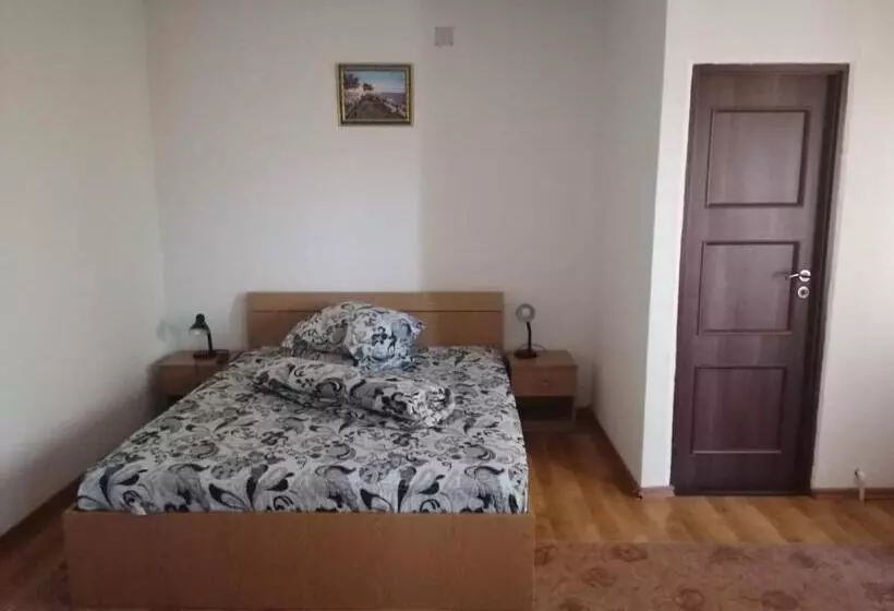 Pensiunea Pomi  Oesti