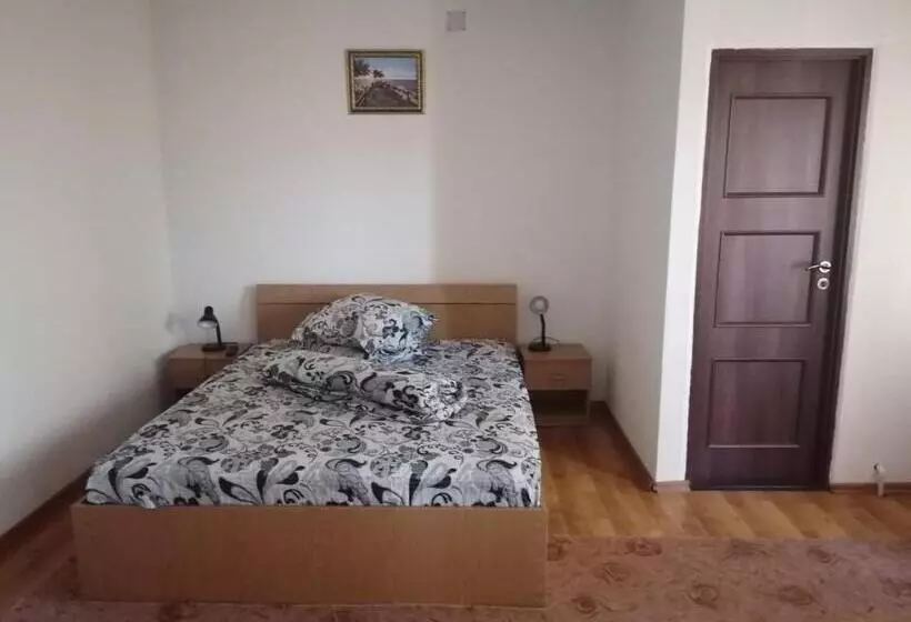 Pensiunea Pomi  Oesti