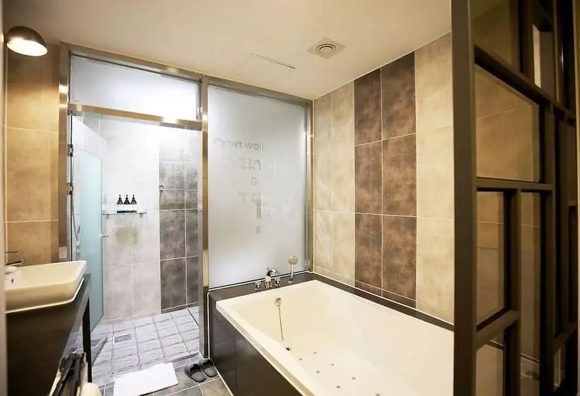Cheongju Hotel 69