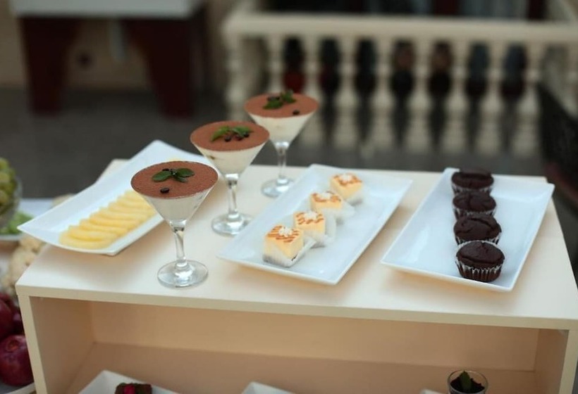 هتل Jannat Resort Osh