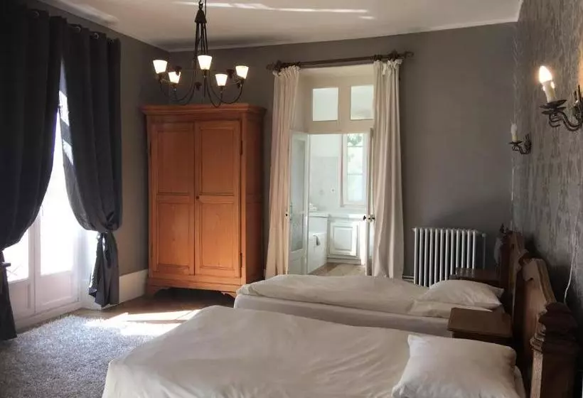 Aamiaismajoitus (B&B) Chateau De Vareilles