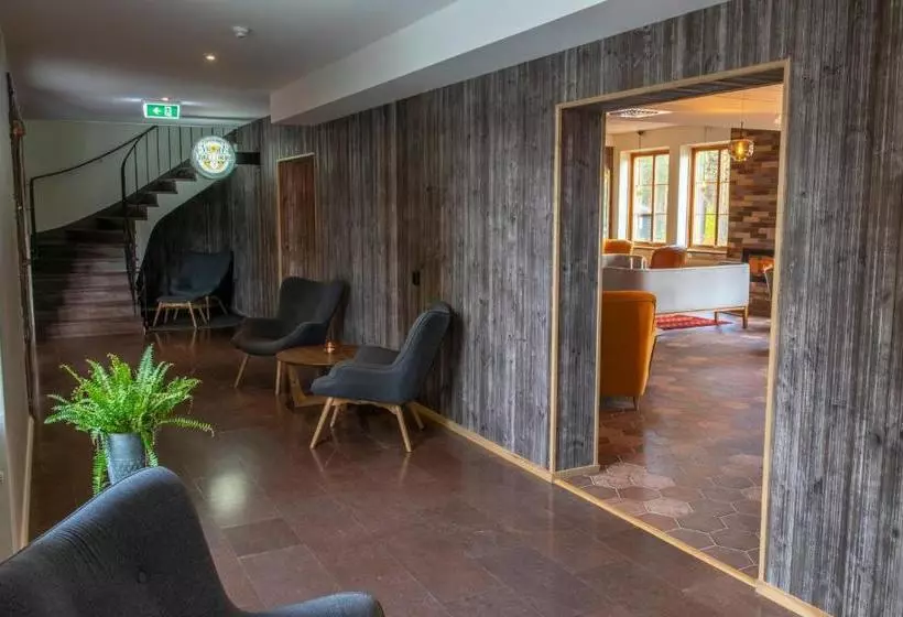 Hotelli Arctic River Lodge